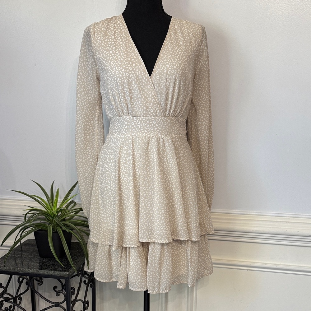 ❤️ NWT Japna Tan Cream V Neck Tiered Long Sleeve Flowing Dress S